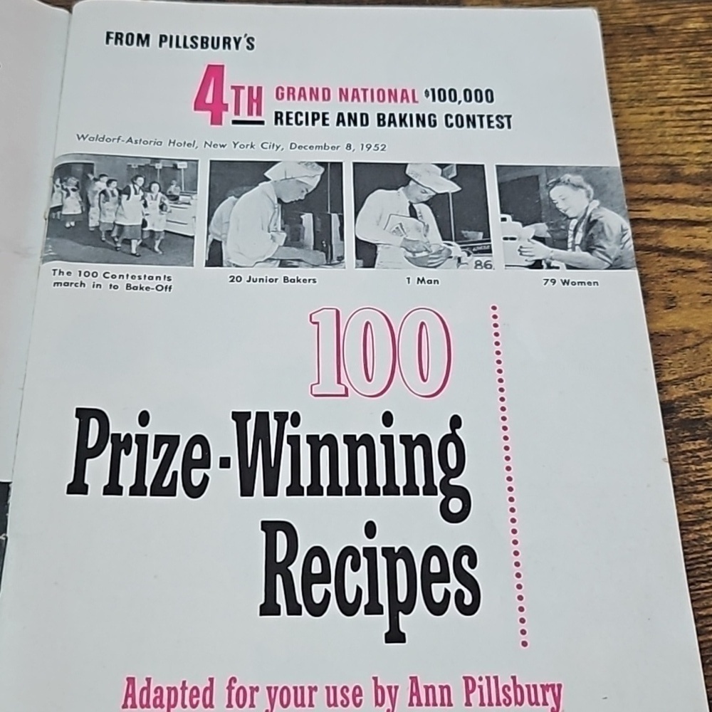 Vintage Pillsbury Cookbook! 1953 - Picture 6 of 6